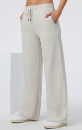 Vuori Women's Halo Essential Wideleg Pant